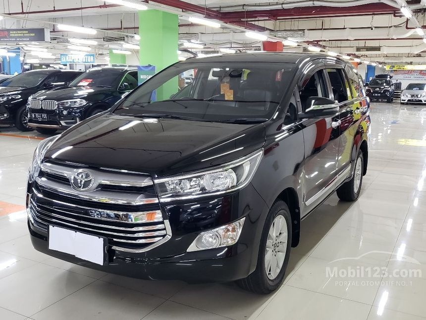 TOYOTA   INNOVA